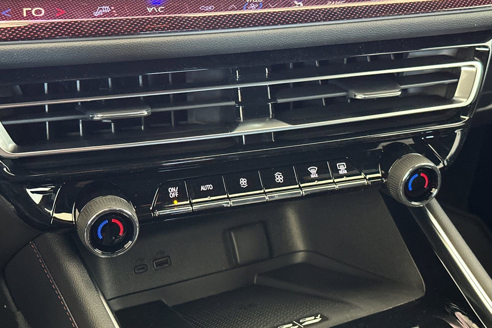 New 2026 Chevrolet Traverse Z71 w/ Enhanced Driving Package image 26