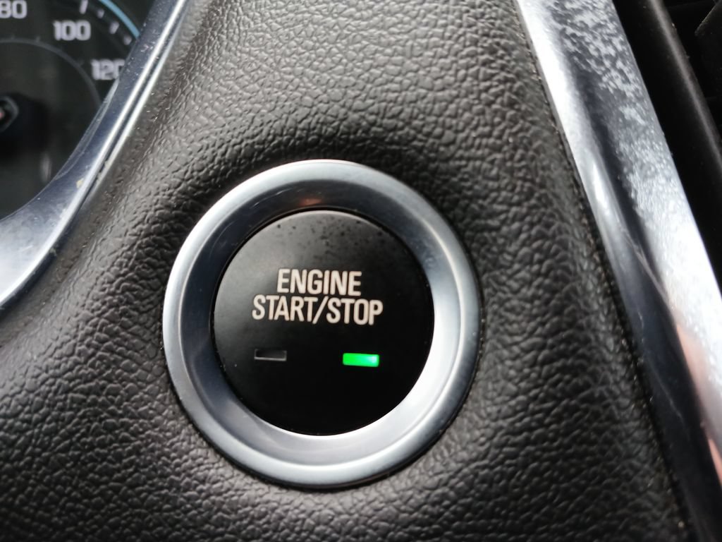 Certified 2023 Chevrolet Traverse LT FWD image 17