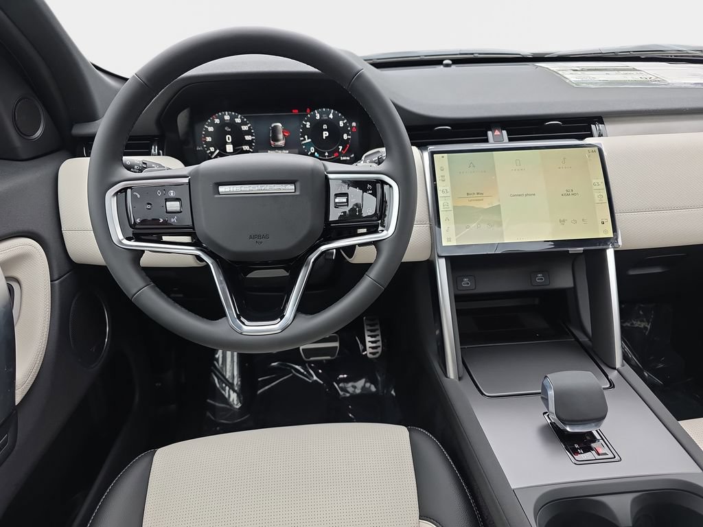 New 2026 Land Rover Discovery Sport Landmark AWD/4WD image 16