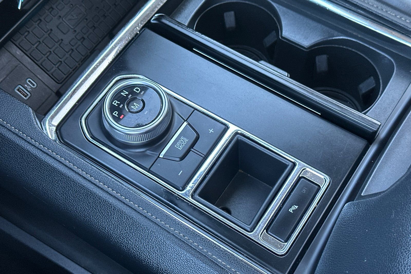 Used 2023 Ford Expedition XLT image 23