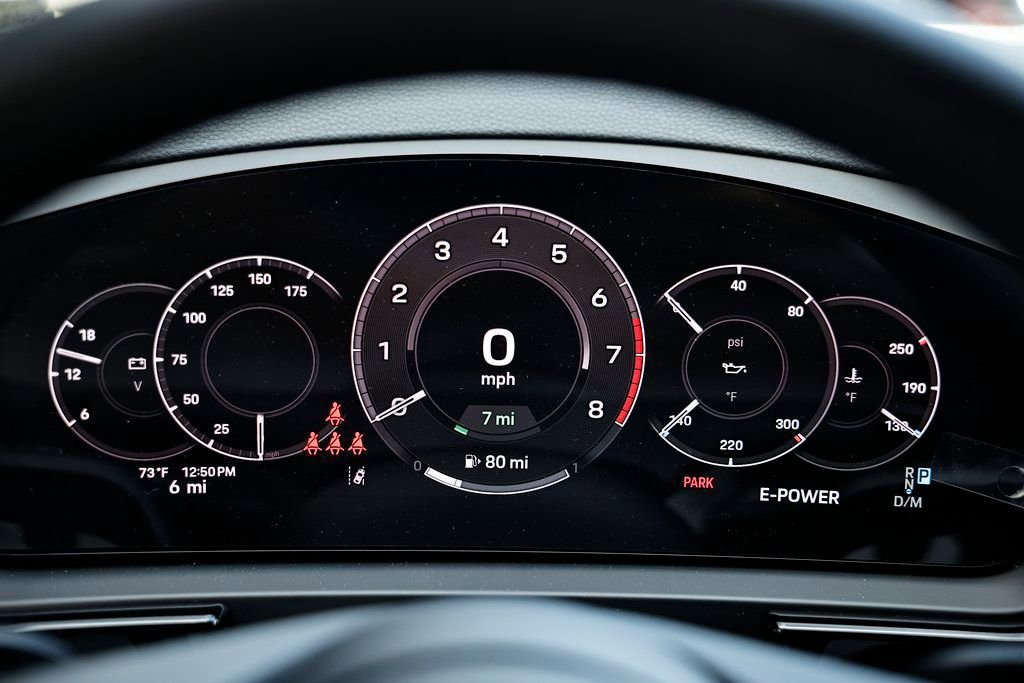 Certified 2026 Porsche Cayenne E-Hybrid AWD/4WD image 34