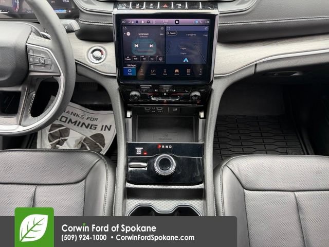 Used 2024 Jeep Grand Cherokee L Limited w/ Luxury Tech Group II AWD/4WD image 31