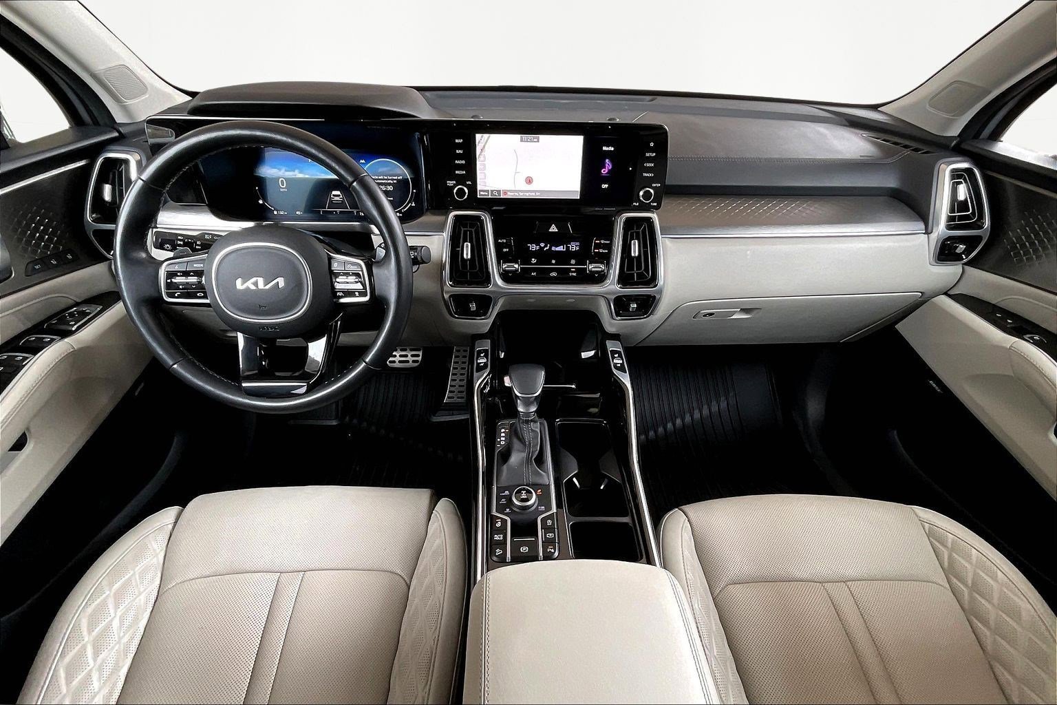 Used 2023 Kia Sorento SX image 7