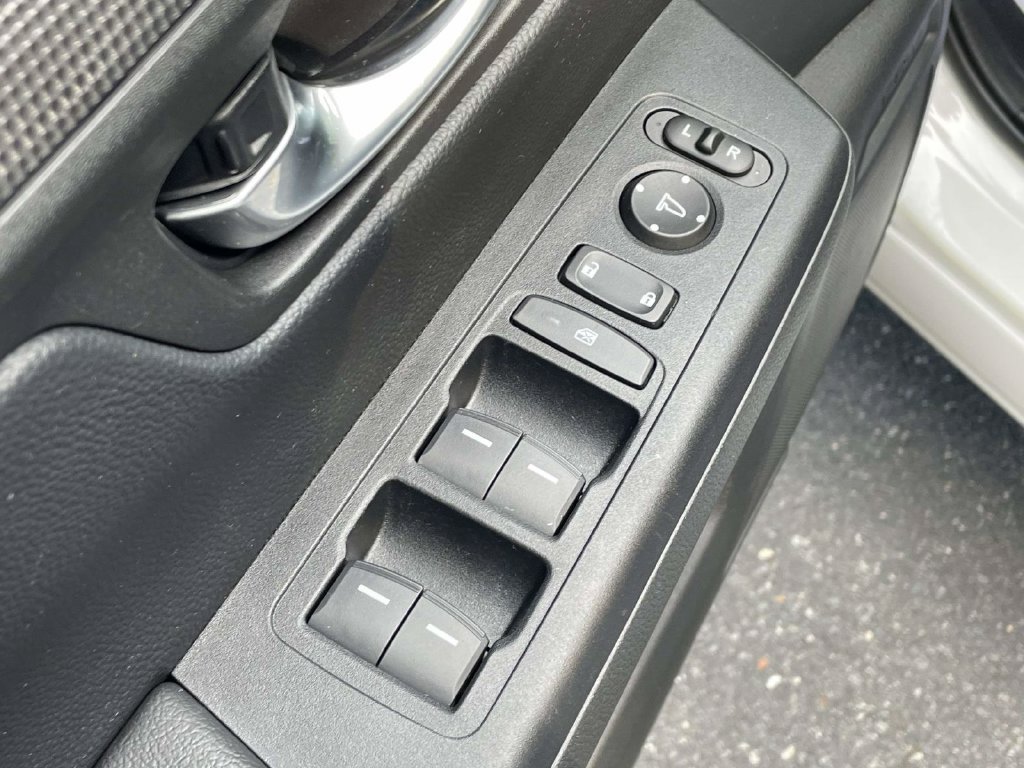 Used 2025 Honda CR-V Sport-L image 16
