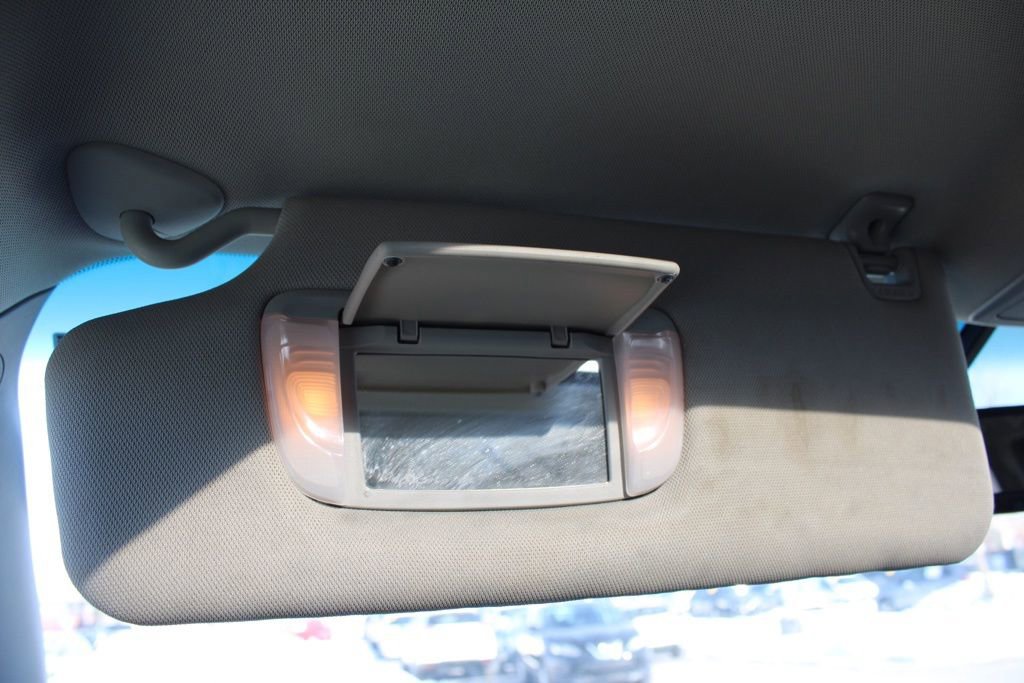 Used 2015 Toyota Sienna XLE image 50