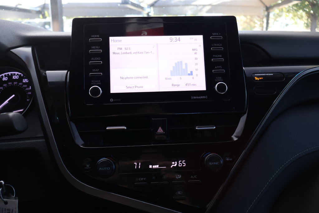 Used 2022 Toyota Camry SE FWD image 41
