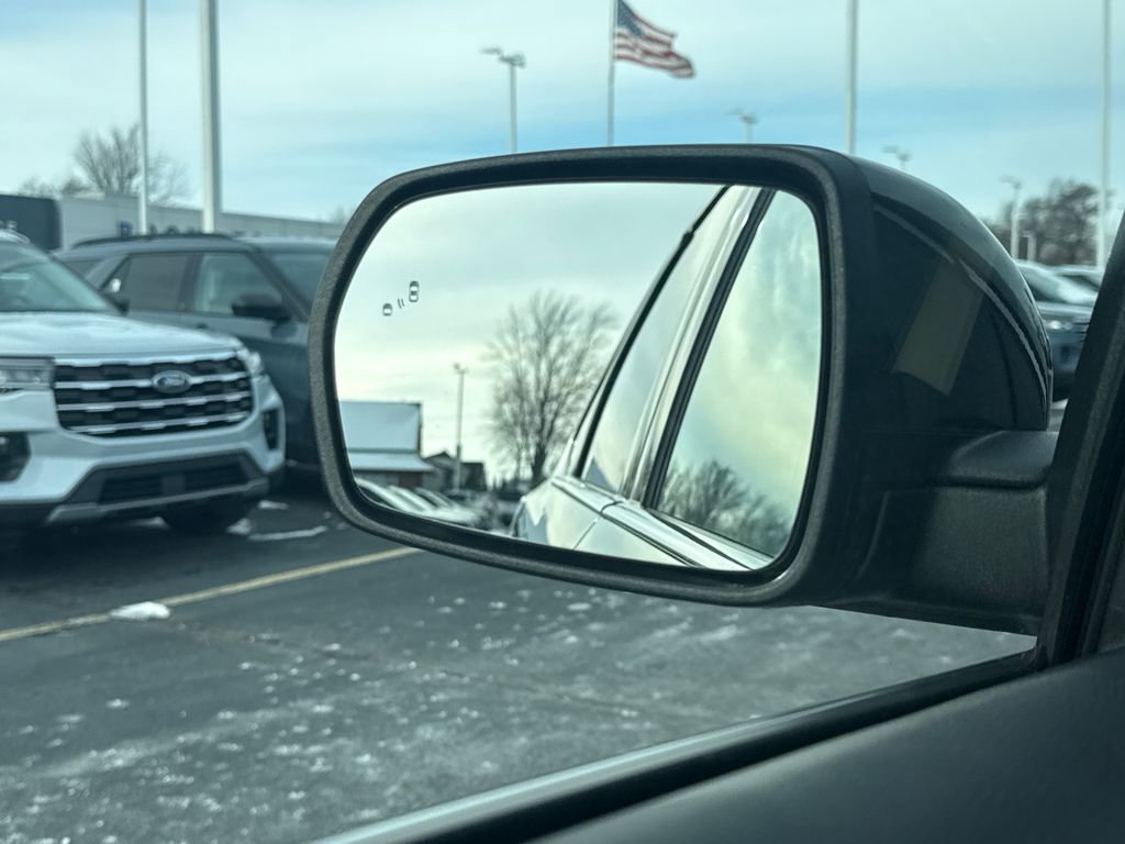 Used 2024 Ford Edge SEL image 43