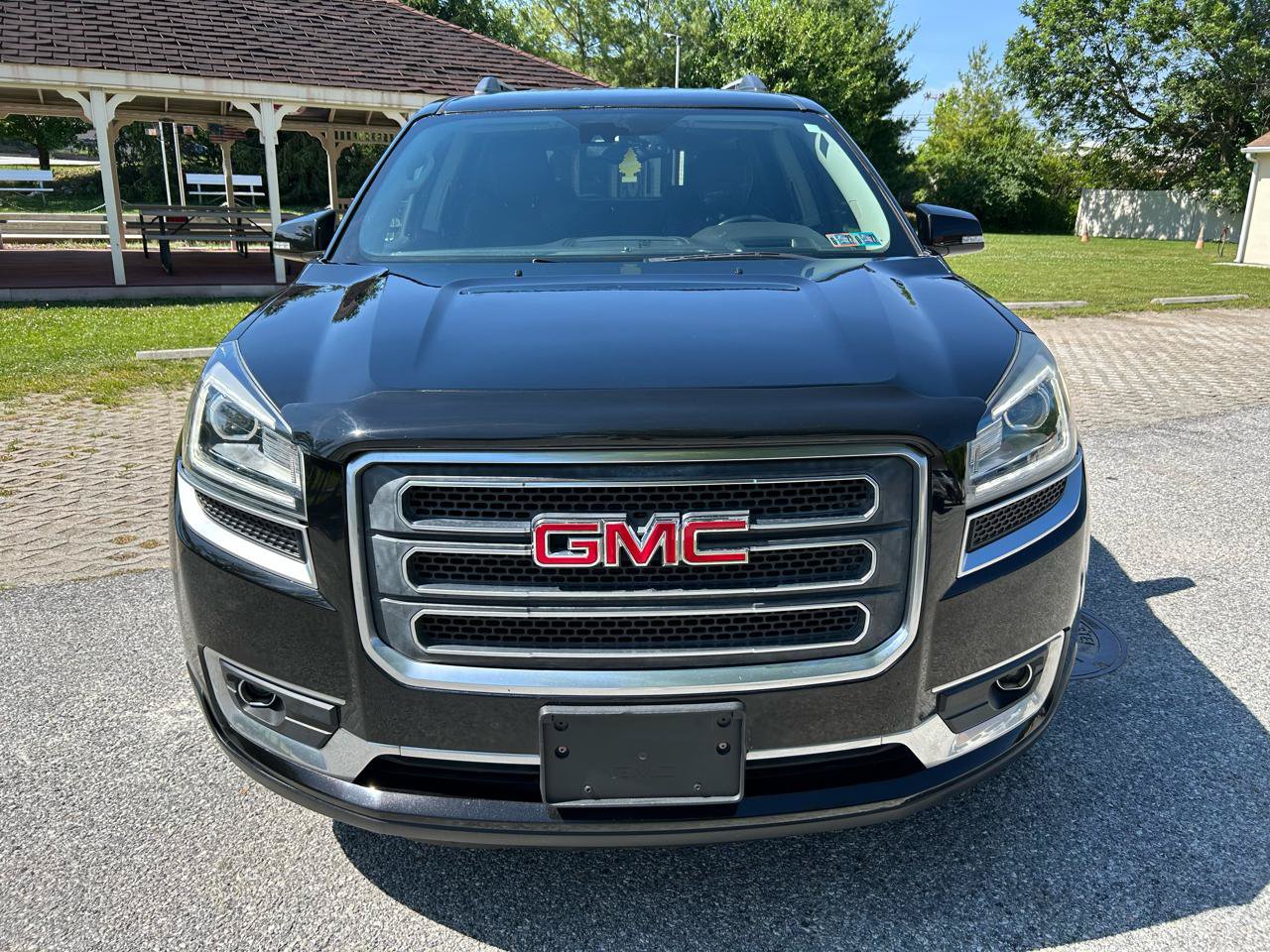 Used 2017 GMC Acadia Limited SLT AWD/4WD image 2