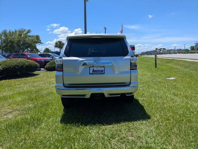 Used 2022 Toyota 4Runner Limited AWD/4WD image 4
