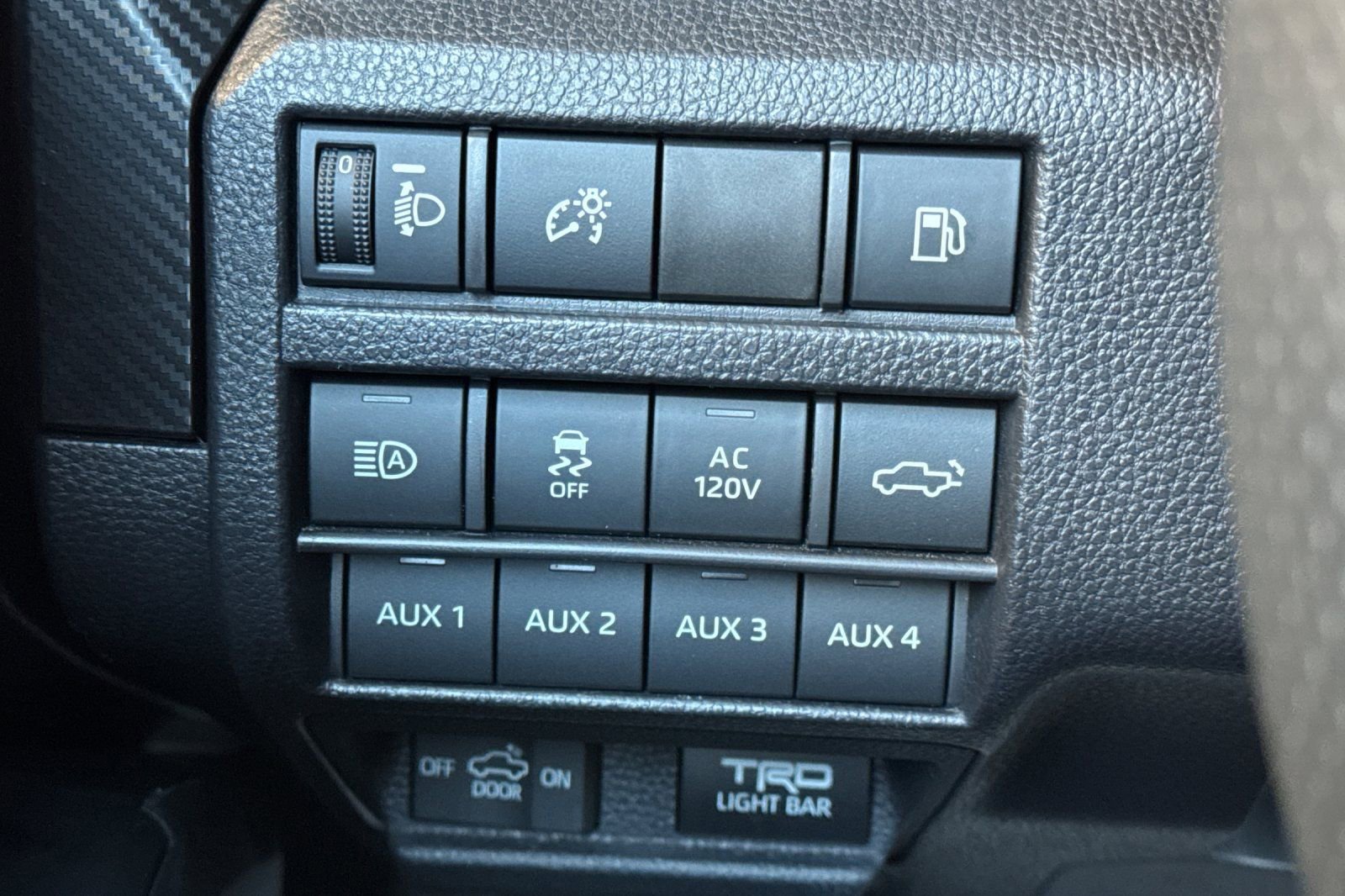 Certified 2025 Toyota Tacoma TRD Pro image 33