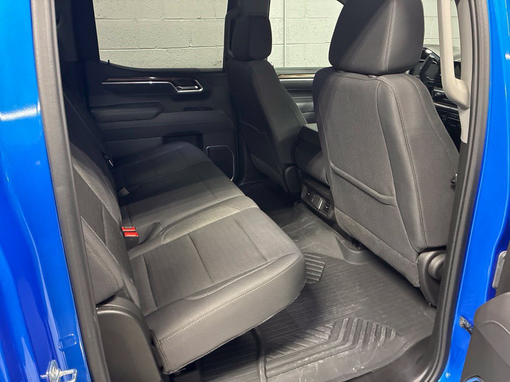 Used 2025 Chevrolet Silverado 1500 RST AWD/4WD image 9