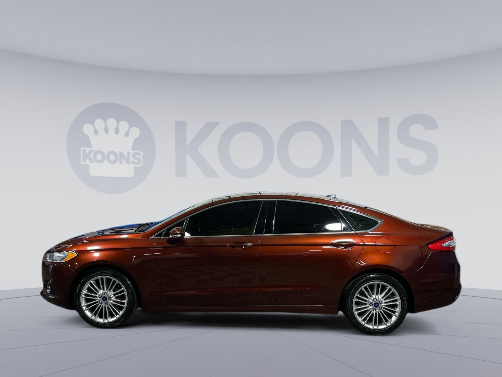 Used 2016 Ford Fusion SE w/ Equipment Group 202A image 2