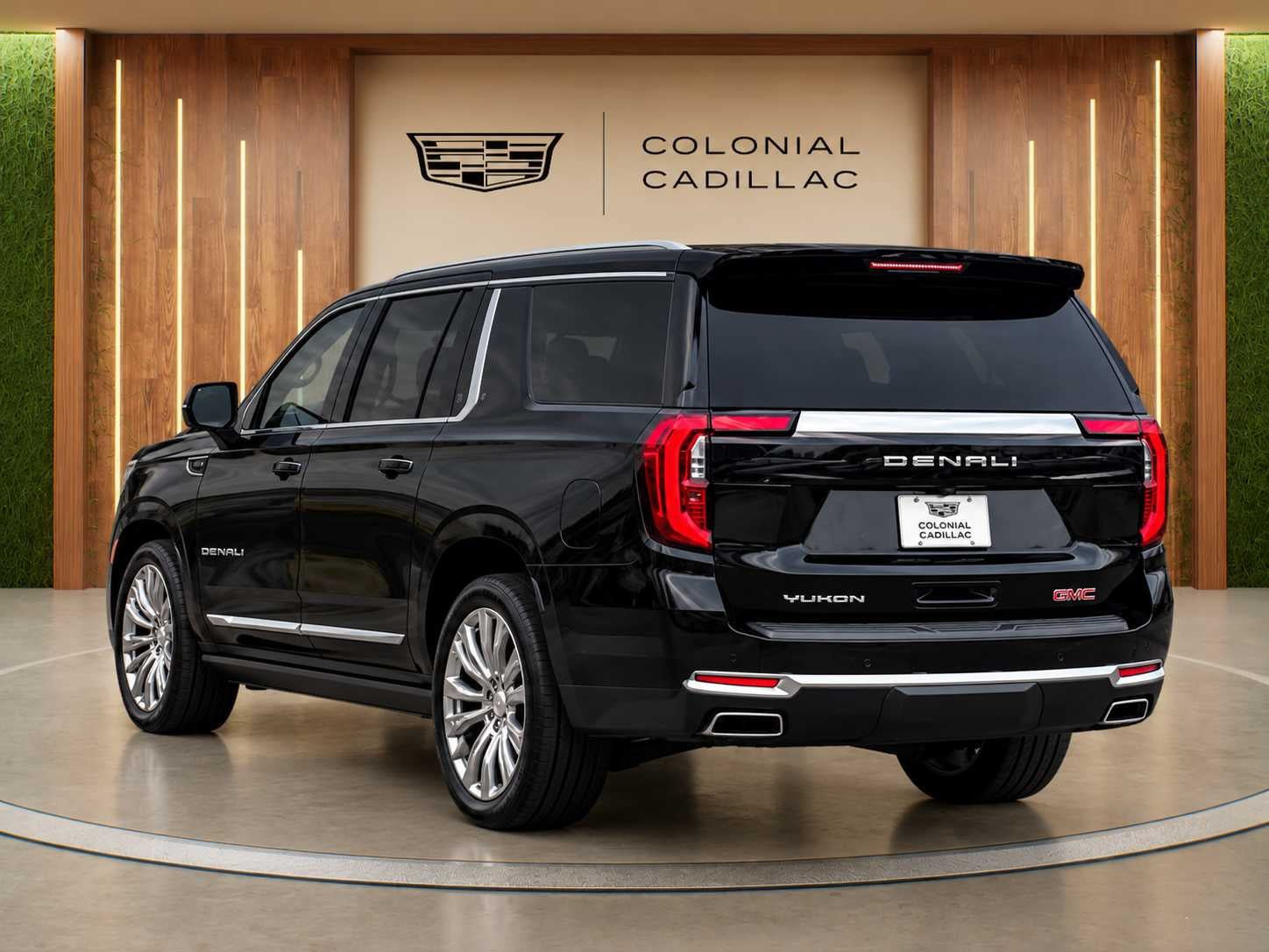 Used 2025 GMC Yukon XL Denali AWD/4WD image 11