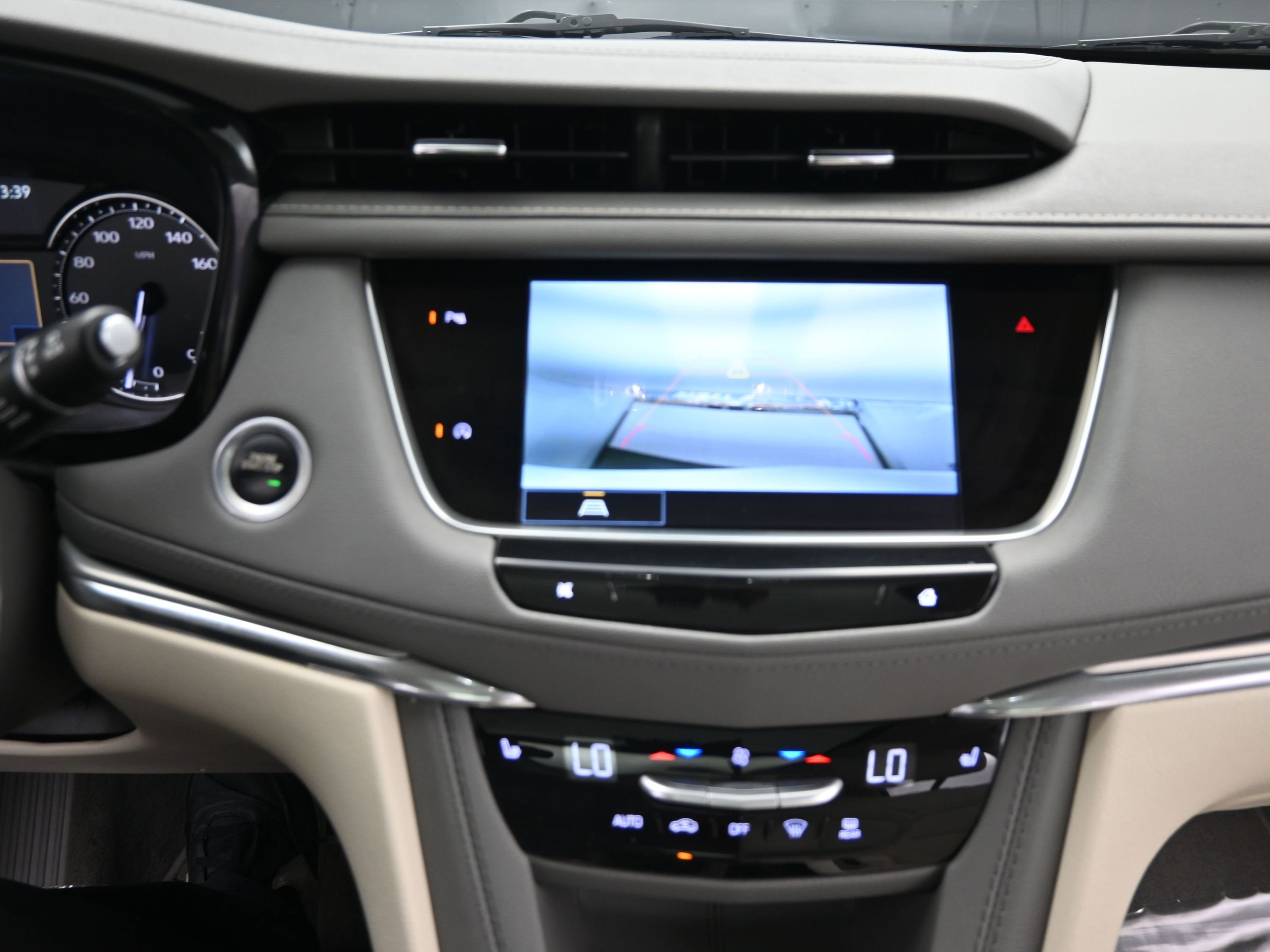 Used 2023 Cadillac XT5 Premium Luxury image 16