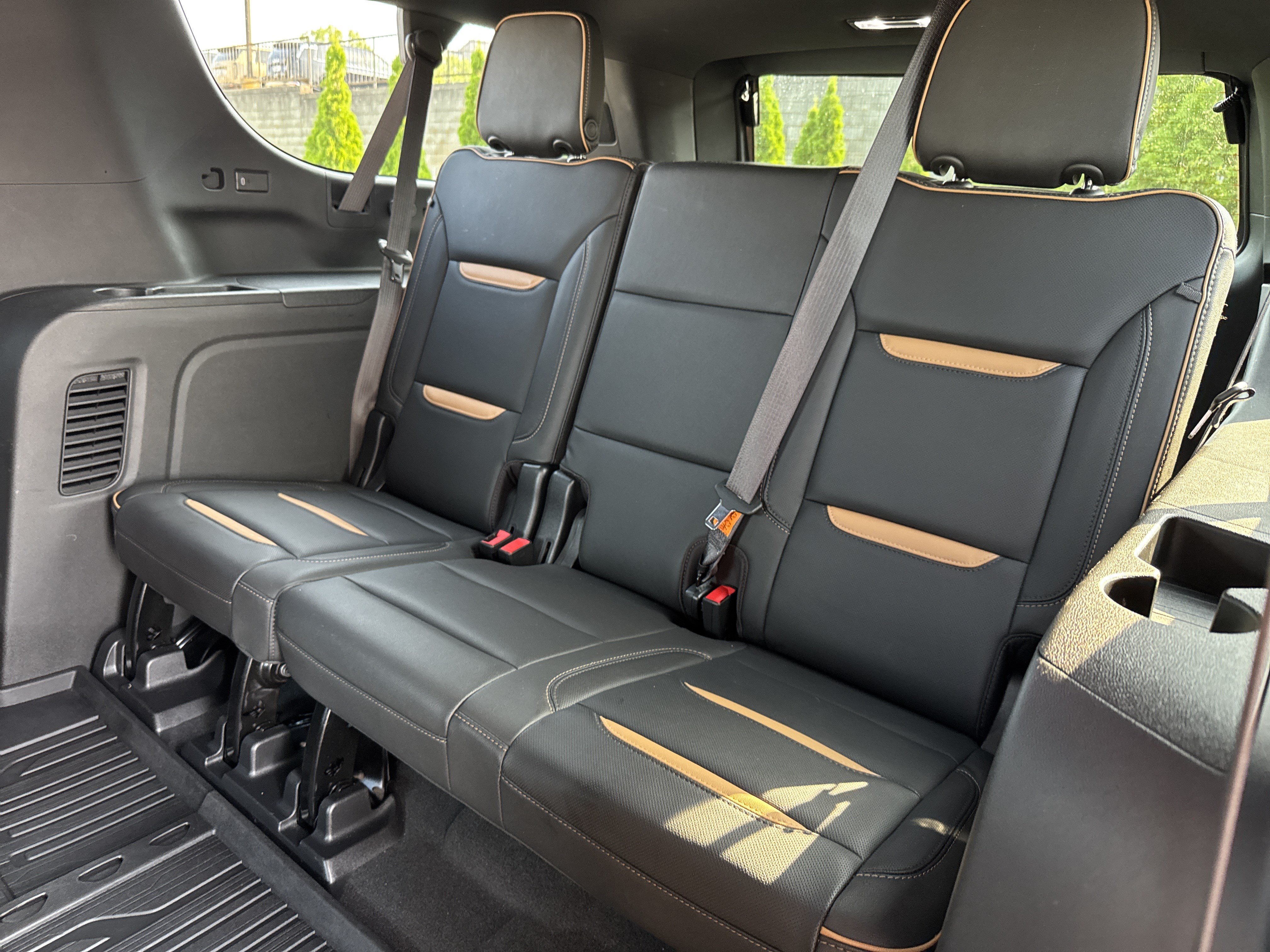 Used 2021 GMC Yukon XL AT4 w/ Rear Media and Nav Package AWD/4WD image 35