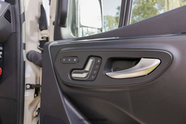 Used 2025 Mercedes-Benz Sprinter 2500 image 59