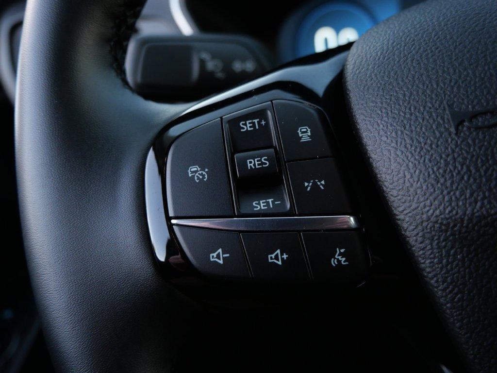 Certified 2025 Ford Escape Platinum AWD/4WD image 20