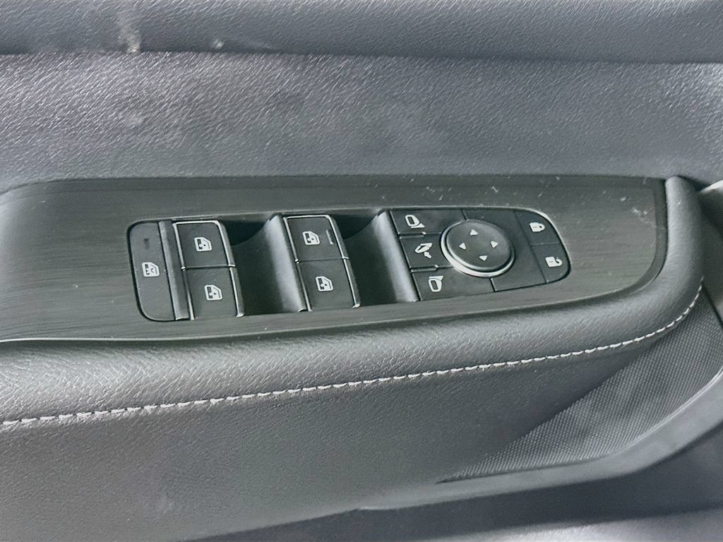 New 2026 Nissan Armada SL w/ Captain's Chari Seat Package AWD/4WD image 24