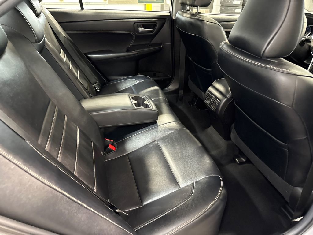 Used 2015 Toyota Camry XLE image 14