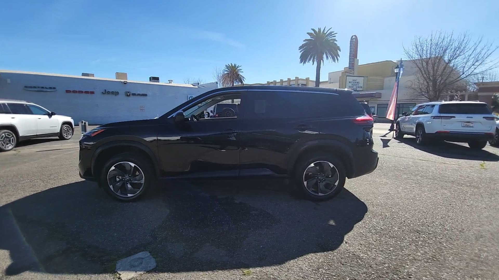 Used 2024 Nissan Rogue SV image 6