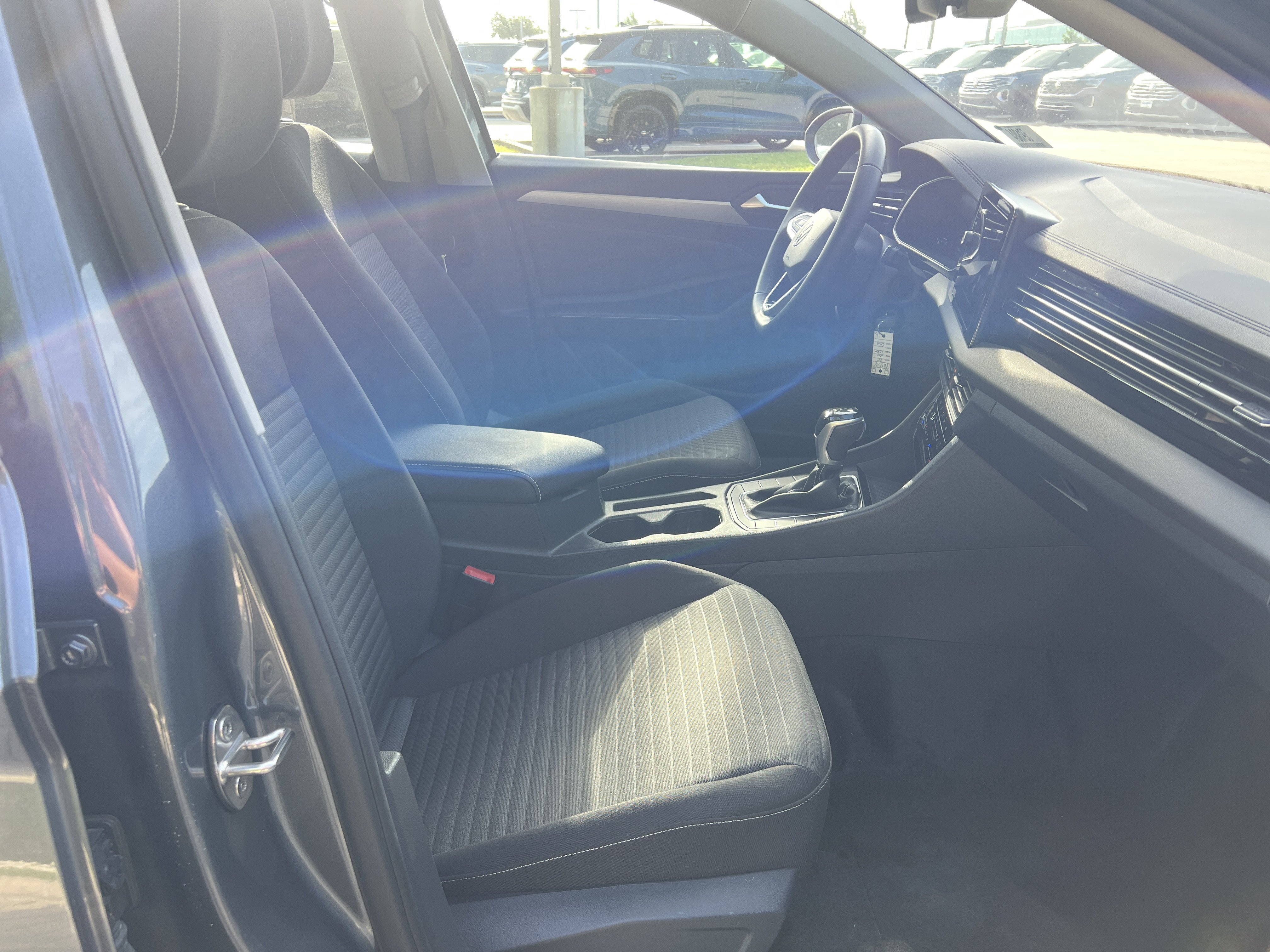 Certified 2025 Volkswagen Jetta S FWD image 27