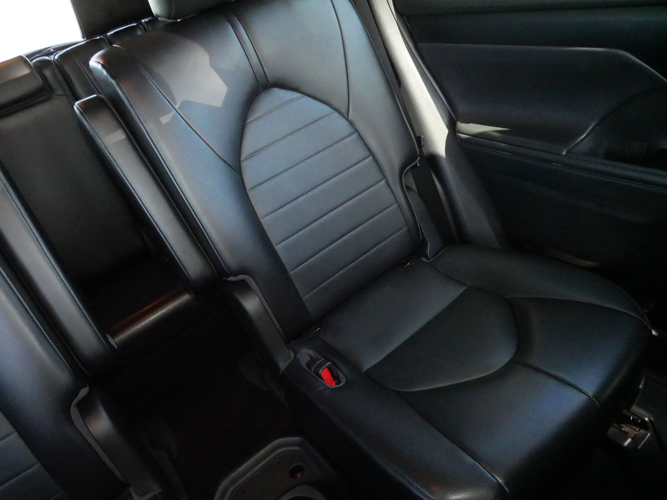 Used 2022 Toyota Highlander XLE AWD/4WD image 14