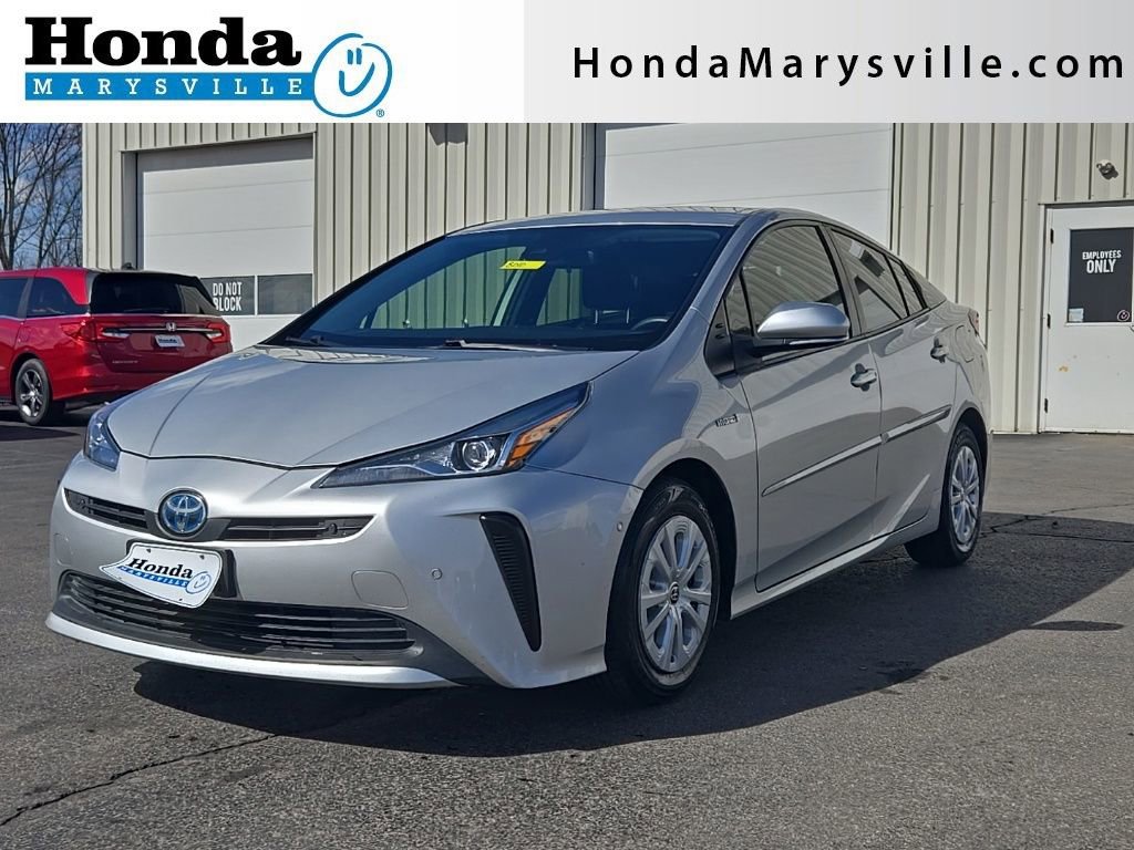 Used 2022 Toyota Prius LE image 1