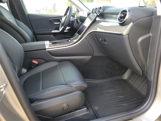 Used 2023 Mercedes-Benz GLC 300 4MATIC image 12