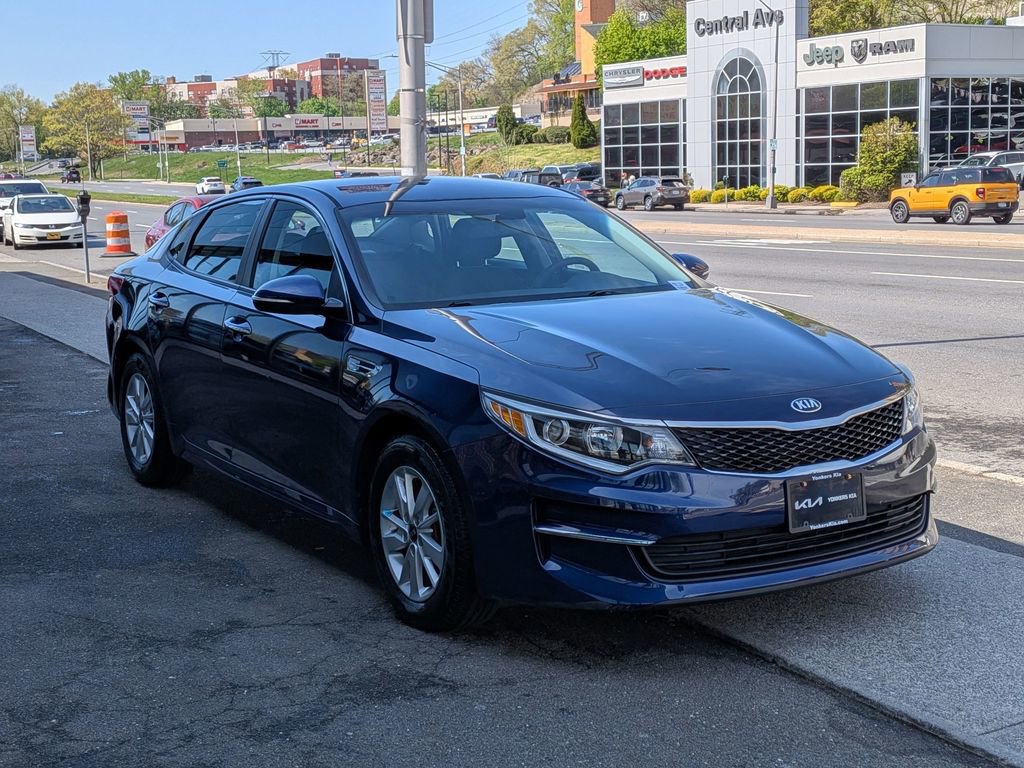 Used 2018 Kia Optima LX FWD image 4