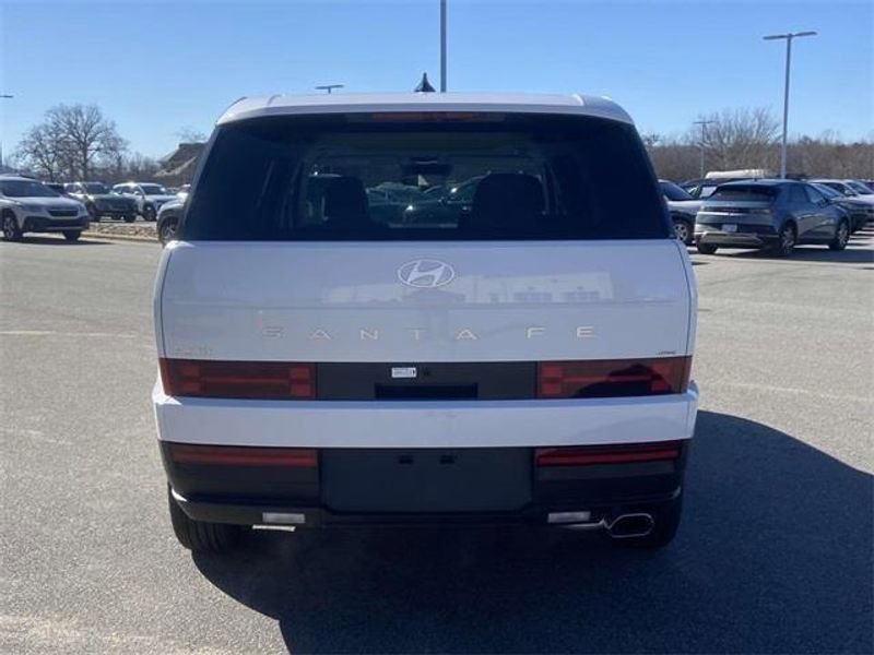 Certified 2025 Hyundai Santa Fe SE image 5