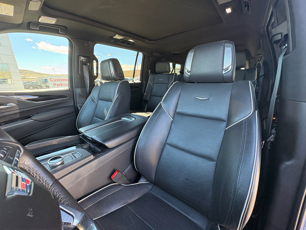 Used 2021 Cadillac Escalade ESV Sport w/ Driver Assist Tech Package AWD/4WD image 23