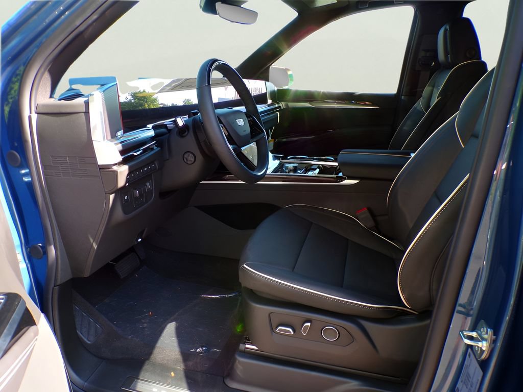 New 2026 Cadillac Escalade Luxury w/ Touring Package AWD/4WD image 10