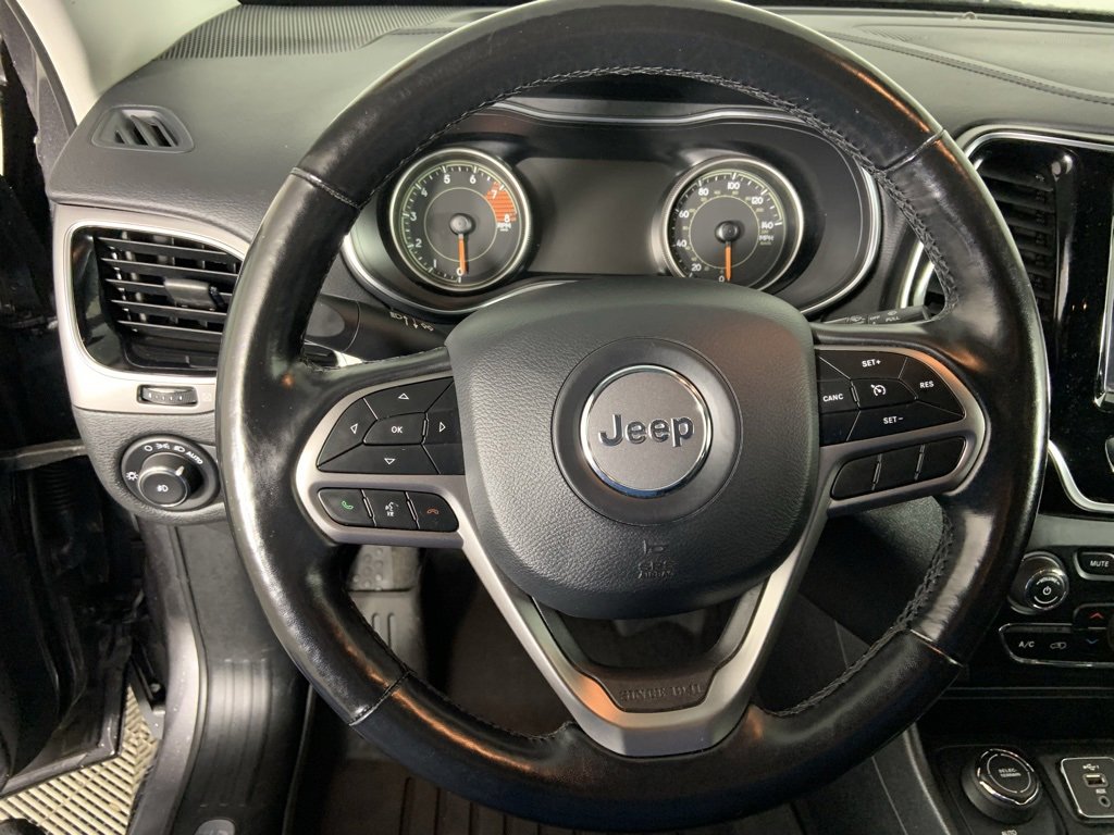 Used 2020 Jeep Cherokee Limited image 10
