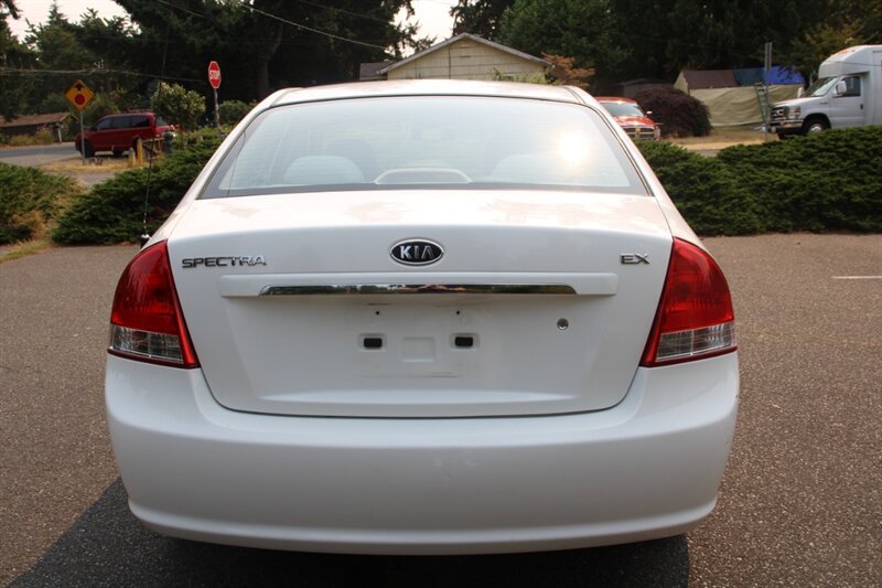 Used 2009 Kia Spectra EX FWD image 10
