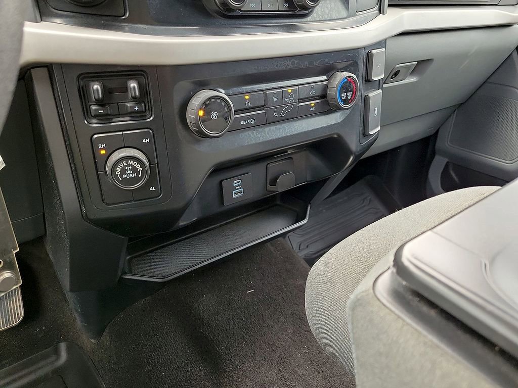 Used 2022 Ford F150 XLT w/ Trailer Tow Package AWD/4WD image 22