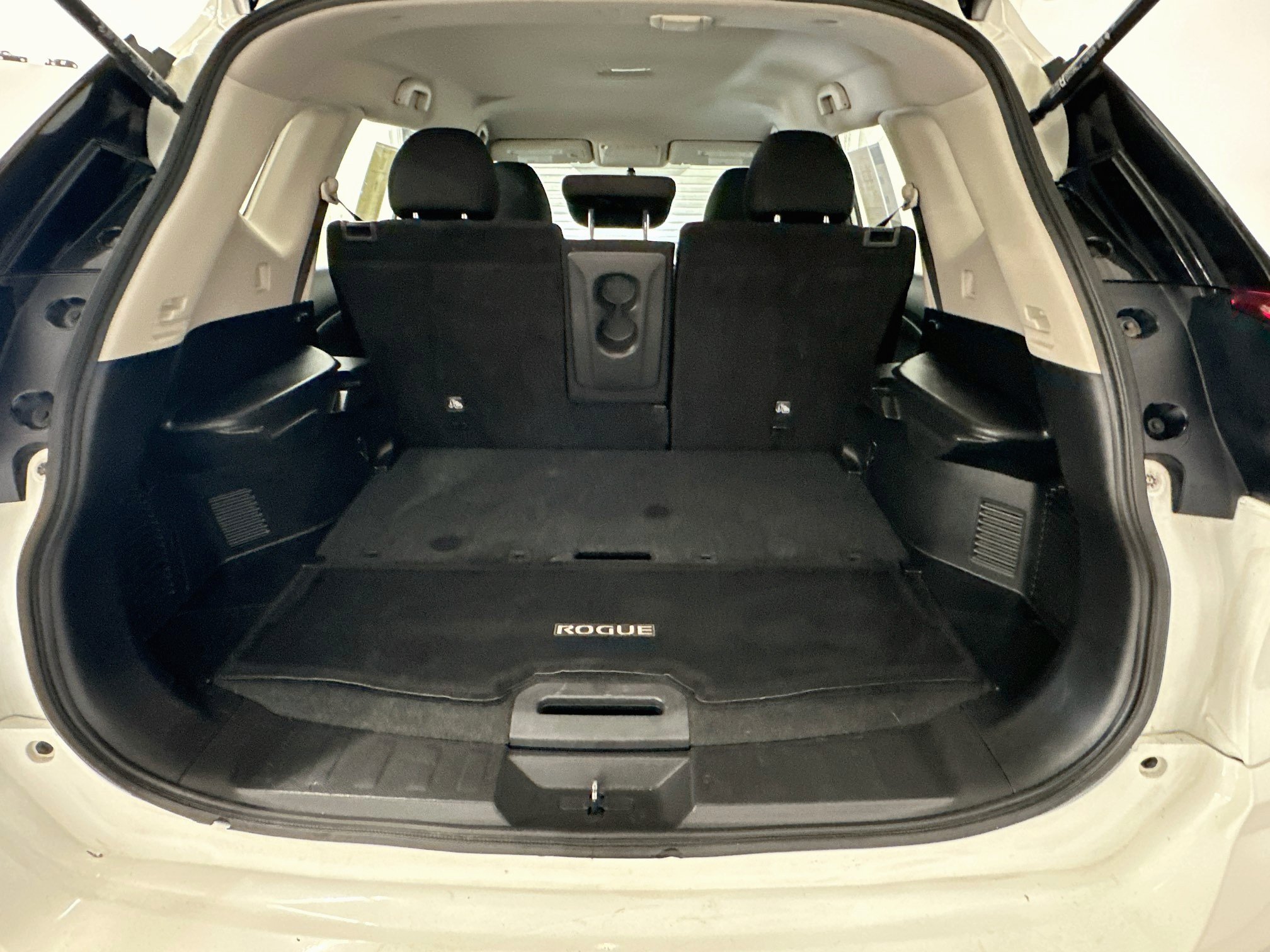 Used 2017 Nissan Rogue S AWD/4WD image 29