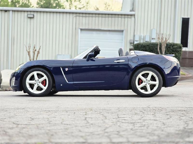 Used 2009 Saturn Sky Red Line image 4