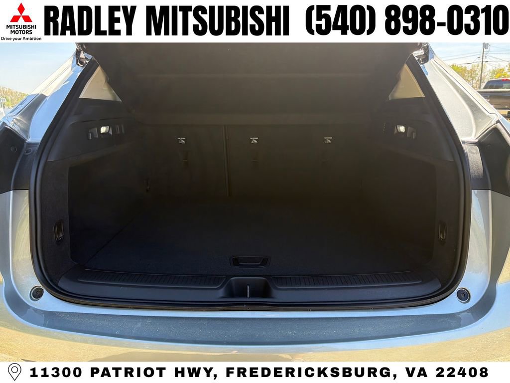 Used 2023 Buick Envision Essence w/ Sport Touring Package image 13