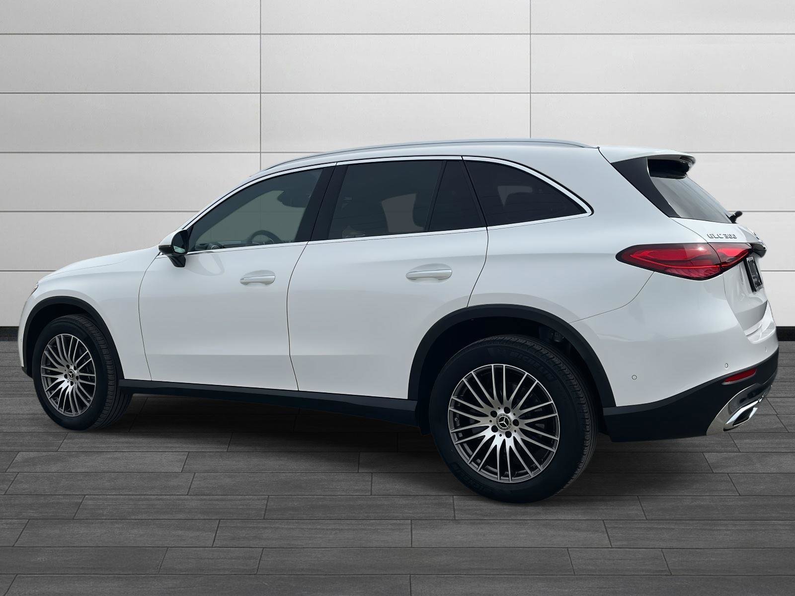 Certified 2025 Mercedes-Benz GLC 300 image 3