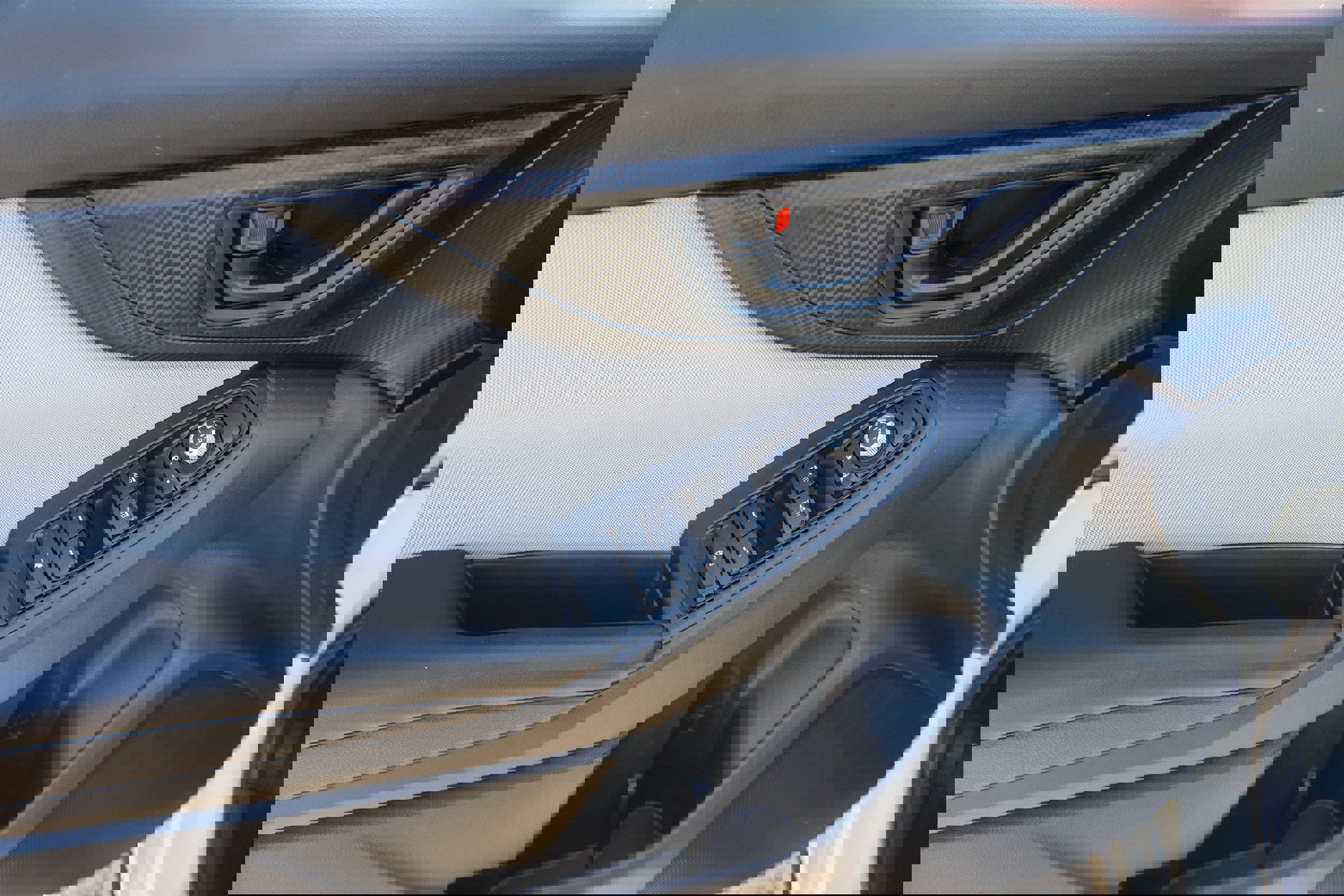 Used 2023 Subaru Crosstrek 2.0i Premium image 11