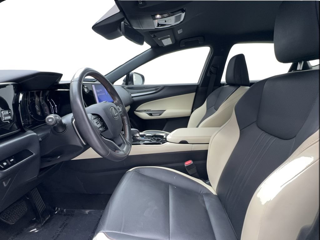 Used 2024 Lexus NX 250 FWD w/ Towing Package (2000 Lbs) image 20