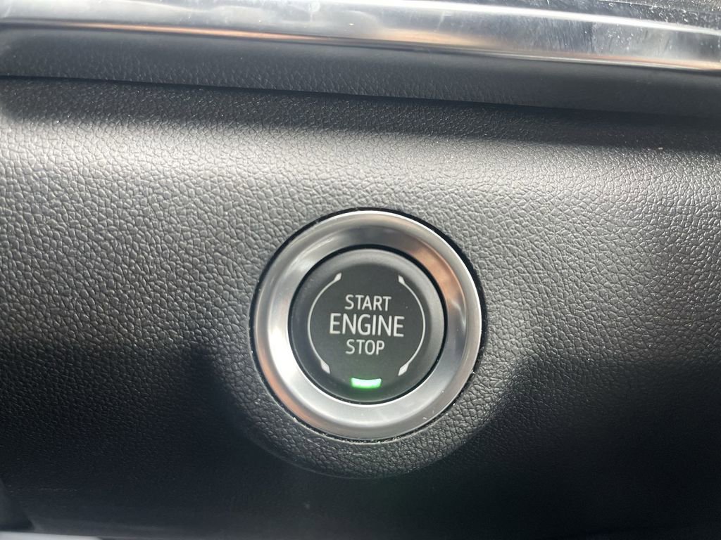 Used 2025 GMC Terrain Elevation image 23