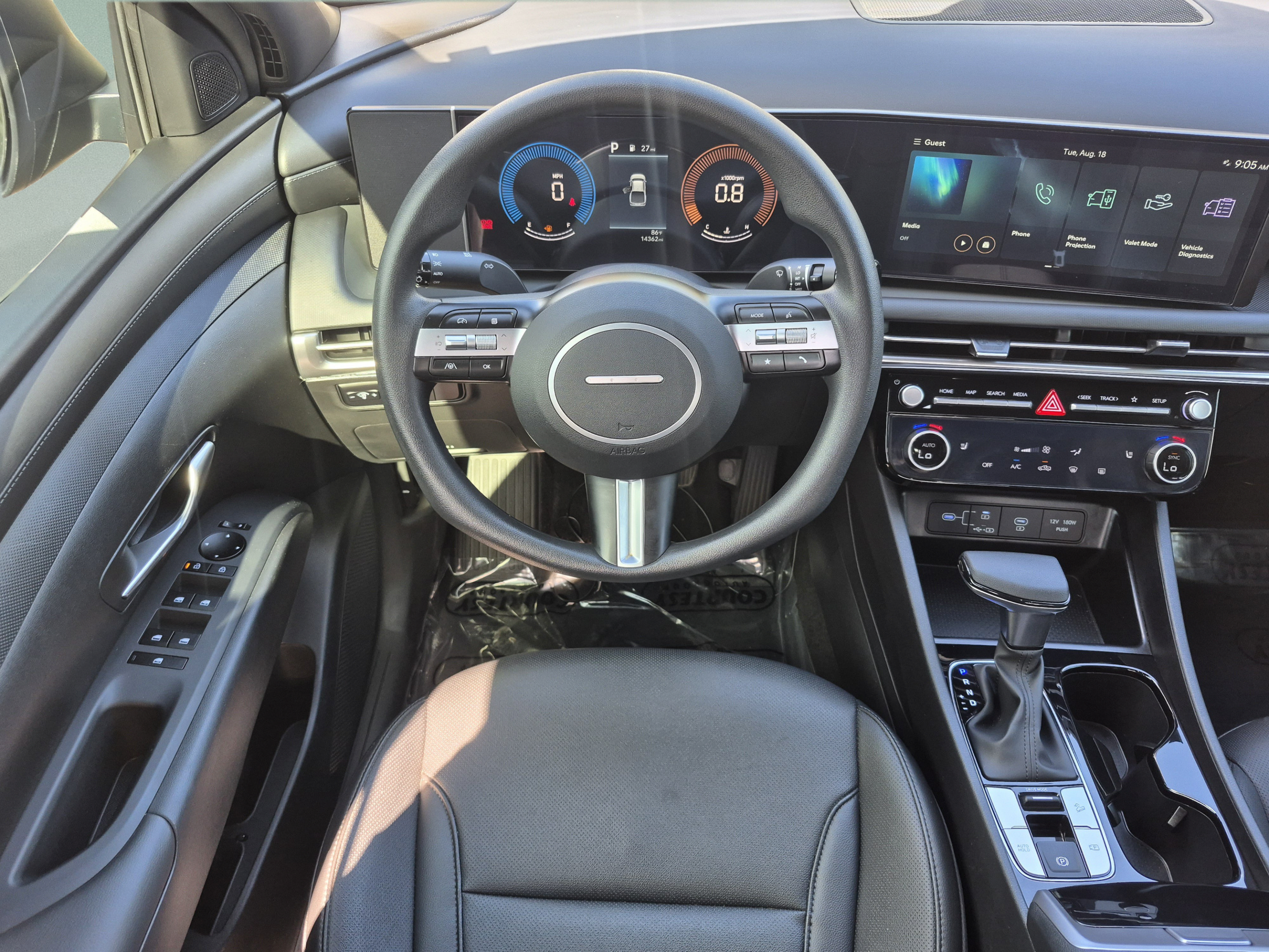 Certified 2025 Hyundai Santa Cruz SEL FWD image 9