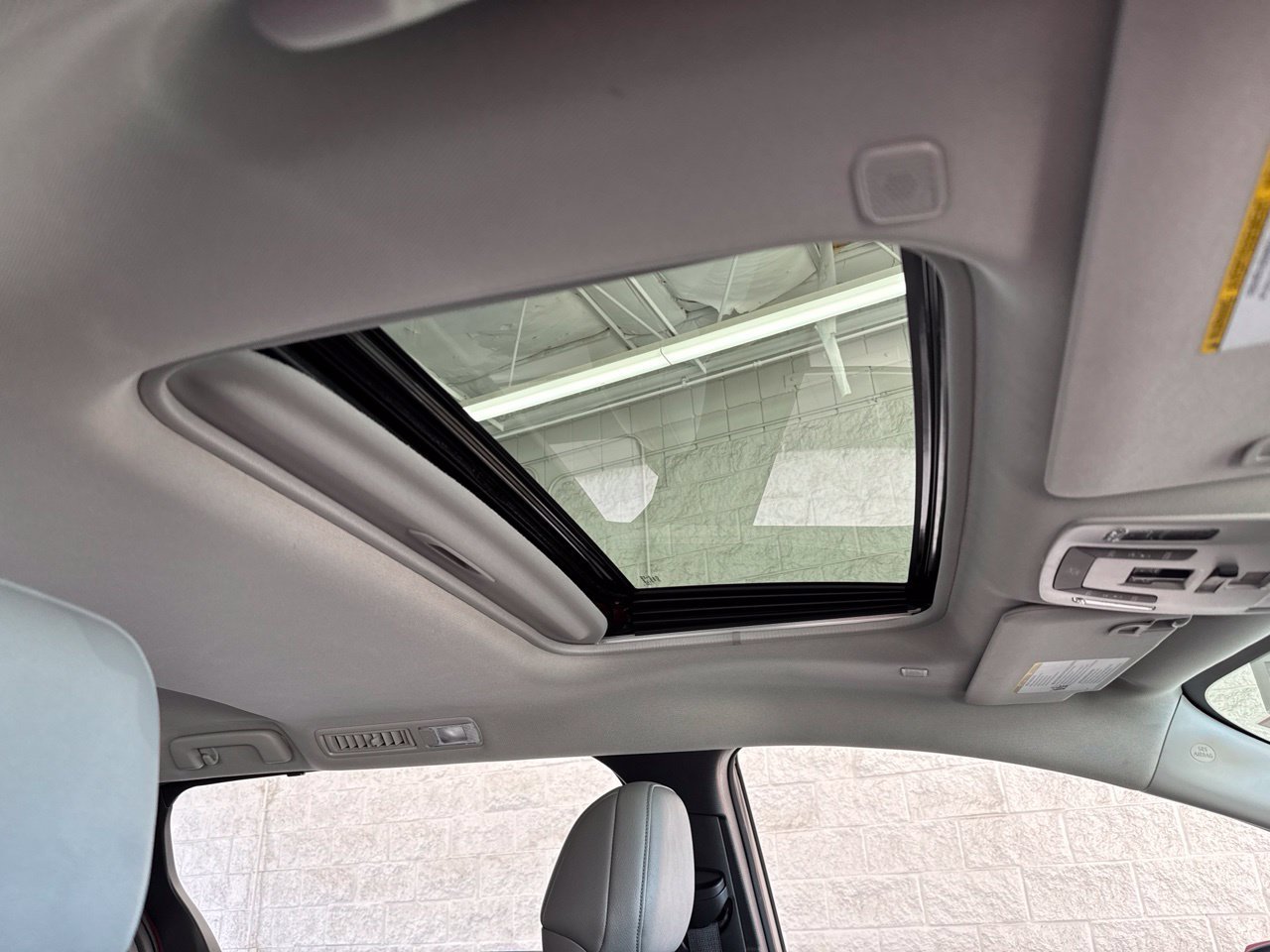 Used 2026 Toyota Sienna XLE FWD image 50