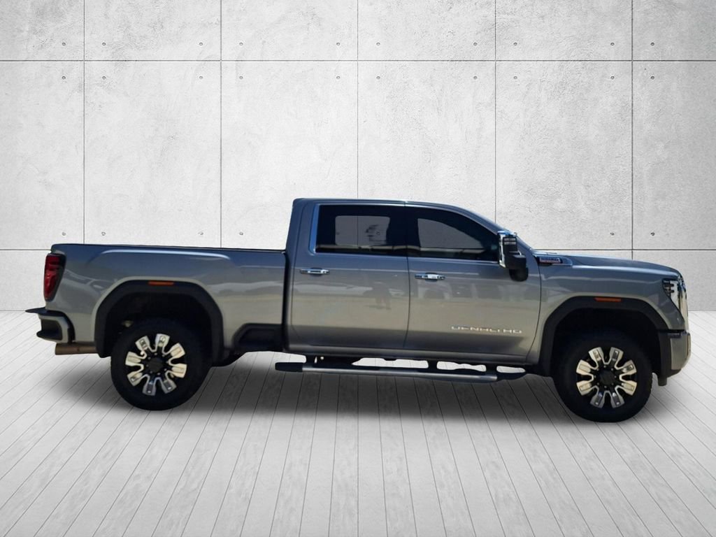 Used 2026 GMC Sierra 2500 Denali w/ Denali Reserve Package AWD/4WD image 4