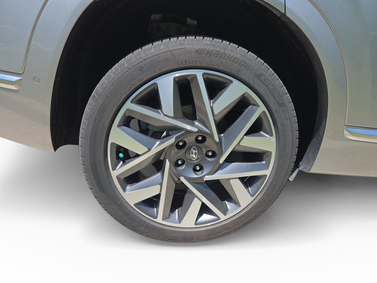 Used 2023 Hyundai Santa Fe Calligraphy AWD/4WD image 16