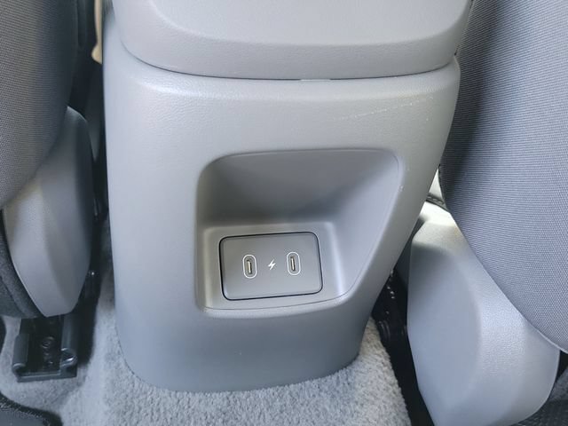 Certified 2025 Hyundai Elantra SEL FWD image 24