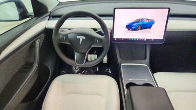 Used 2024 Tesla Model Y Performance AWD/4WD image 36