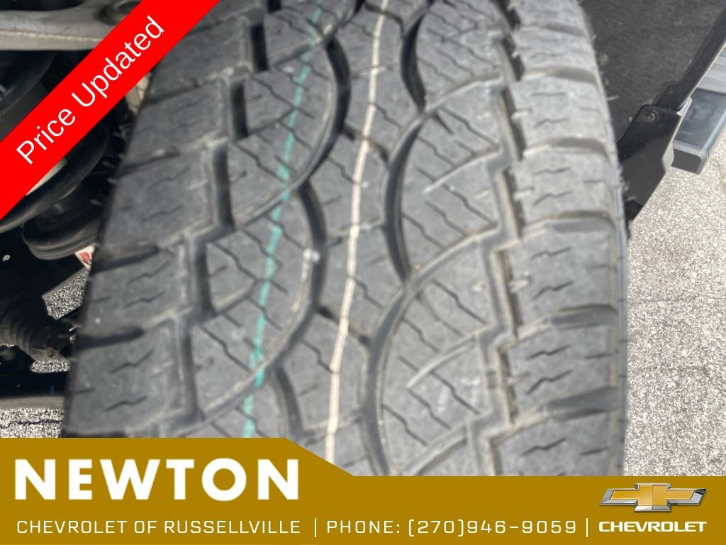 Used 2024 Chevrolet Silverado 1500 LT AWD/4WD image 47