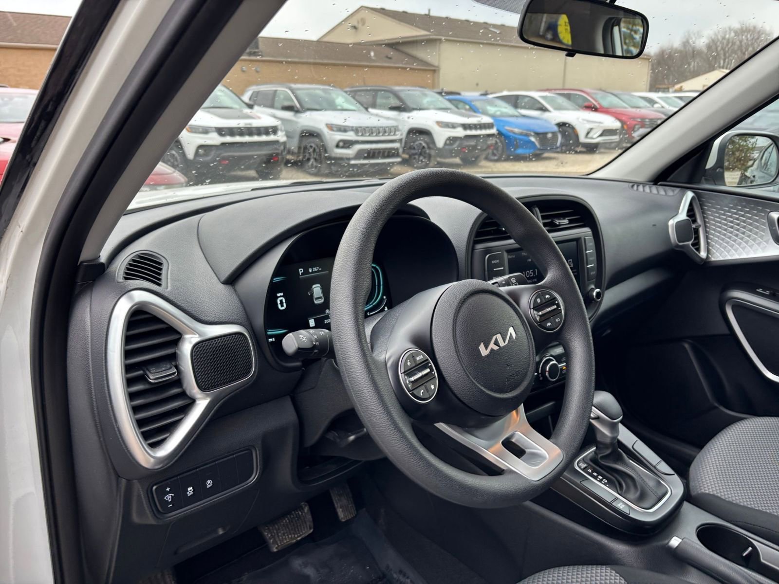 Used 2025 Kia Soul LX w/ LX Technology Package image 33